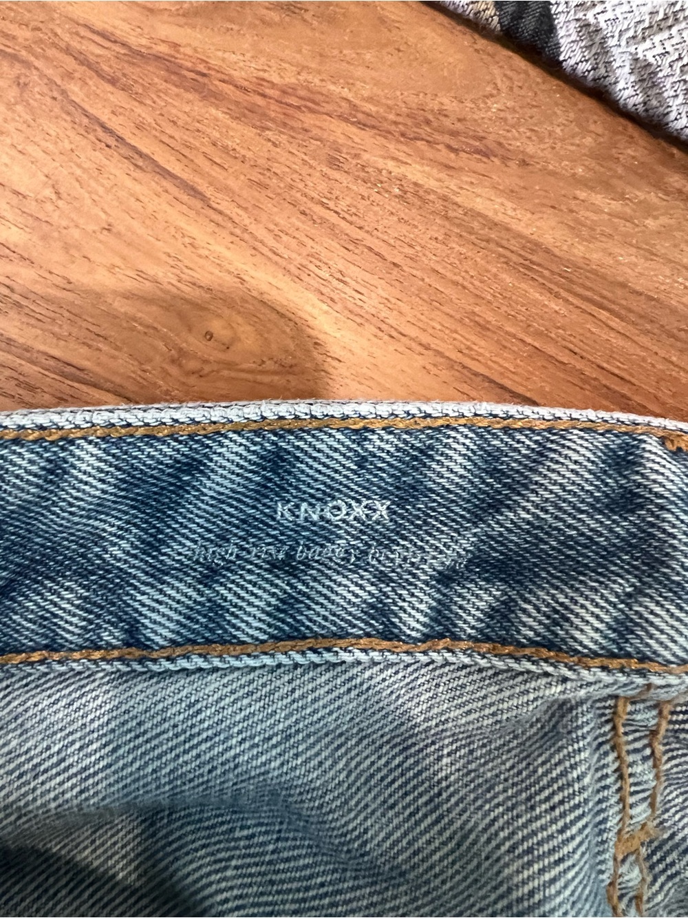 Ag Adriano Goldschmied Knoxx Style Boyfriend Jeans - Picture 13 of 16